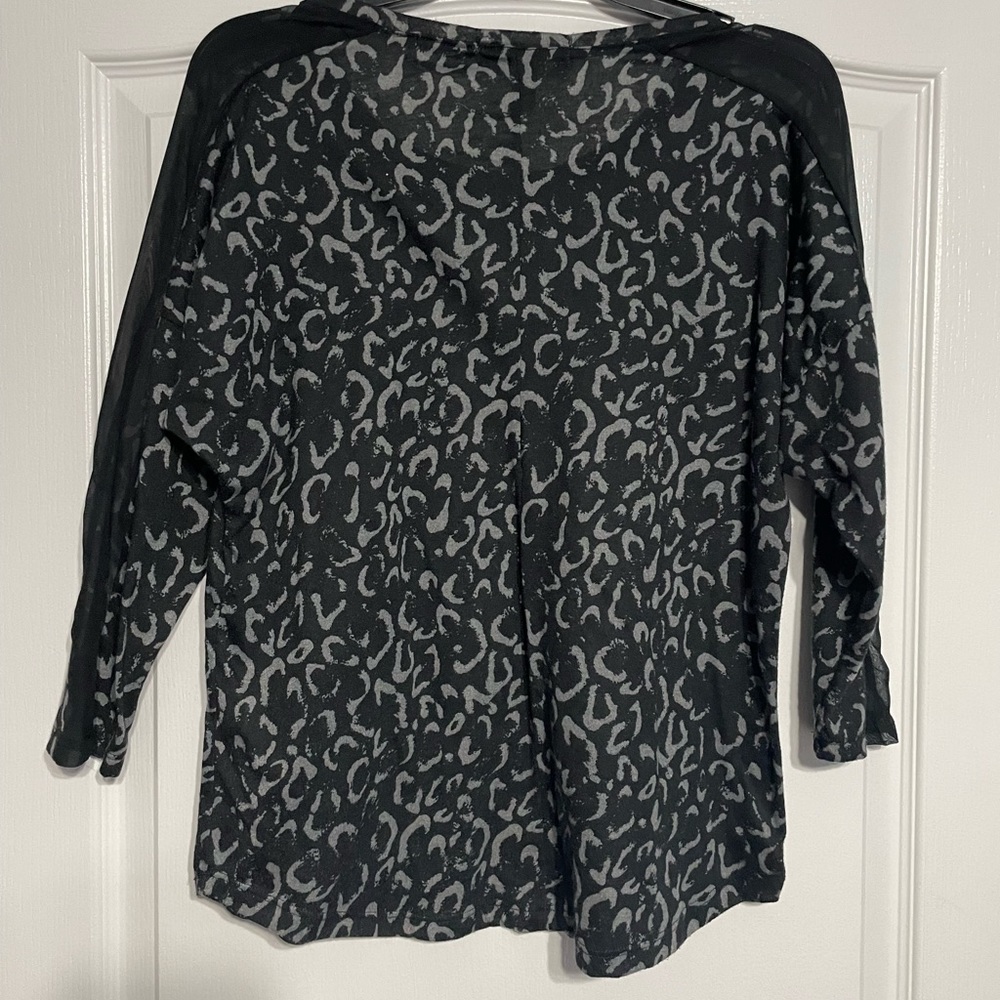 Lena petite medium women’s blouse - Picture 2 of 4